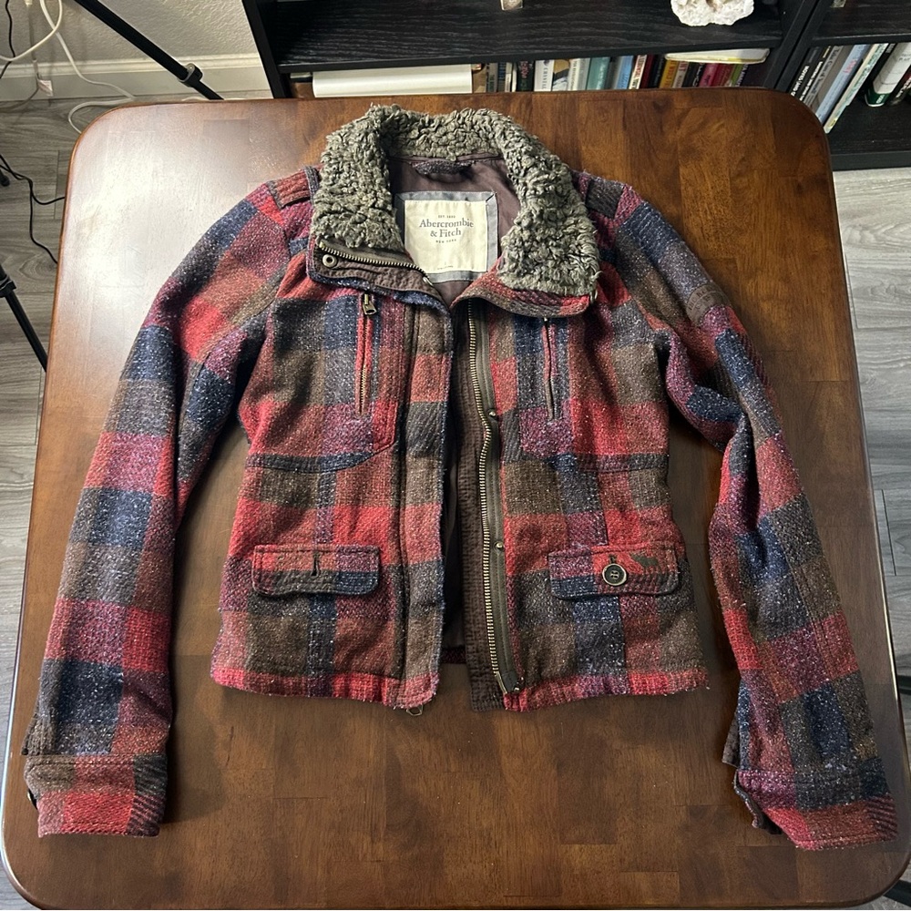Abercrombie & Fitch Wool Blend Trucker Buffalo Plaid Red Black Jacket Size Small - Picture 2 of 14